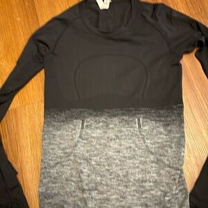 Lululemon long sleeve top